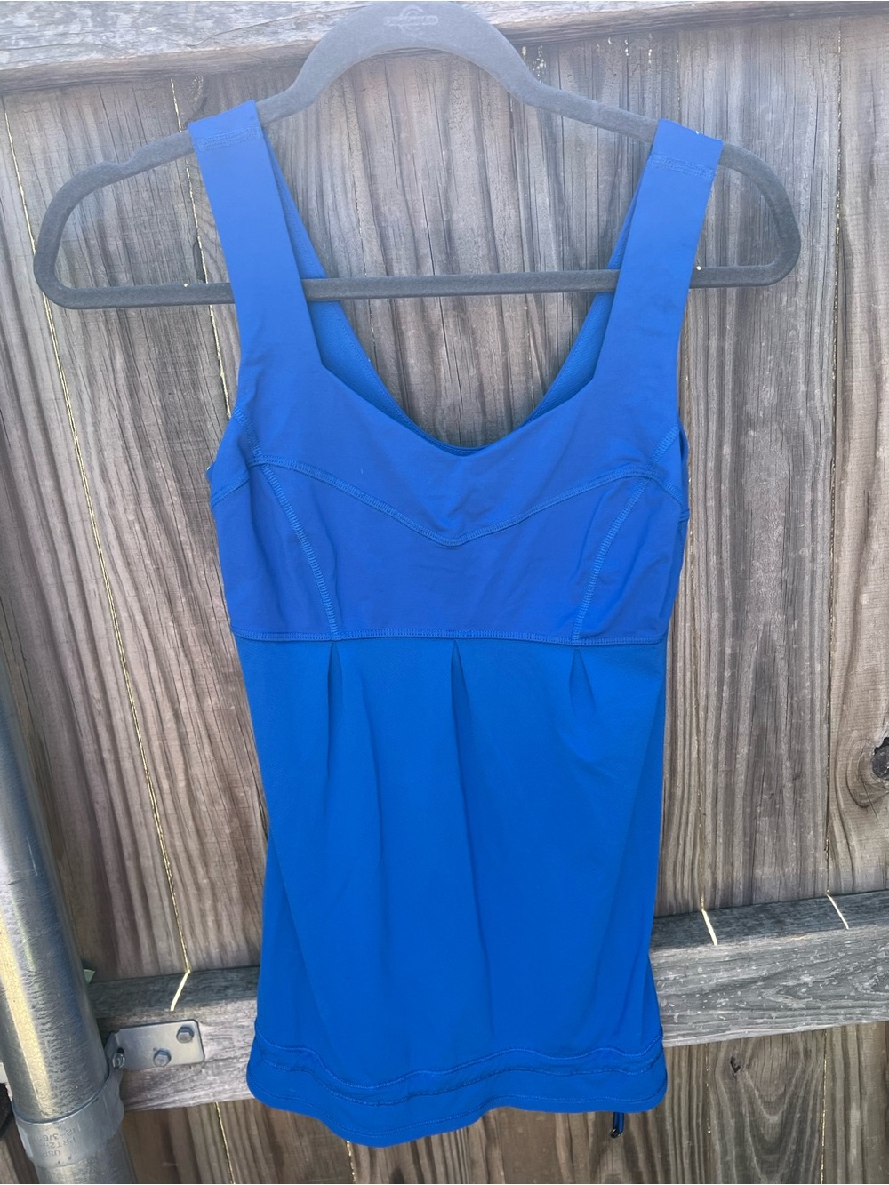 👗Lululemon Blue blue tank top